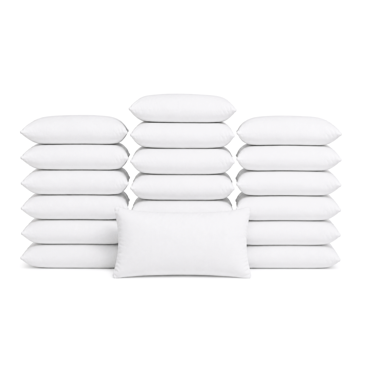 Set van 20 witte polyester binnenkussens 30x50 cm, gestapeld op studioachtergrond